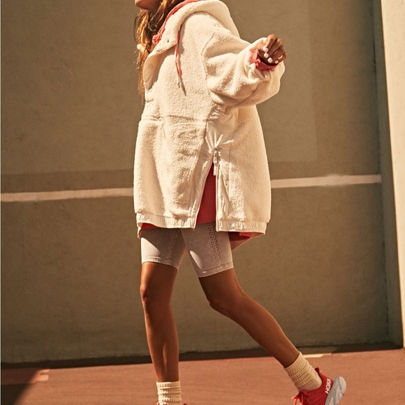 Free People Fuzzy Was She Fleece Pull Over - Picture 14 of 16